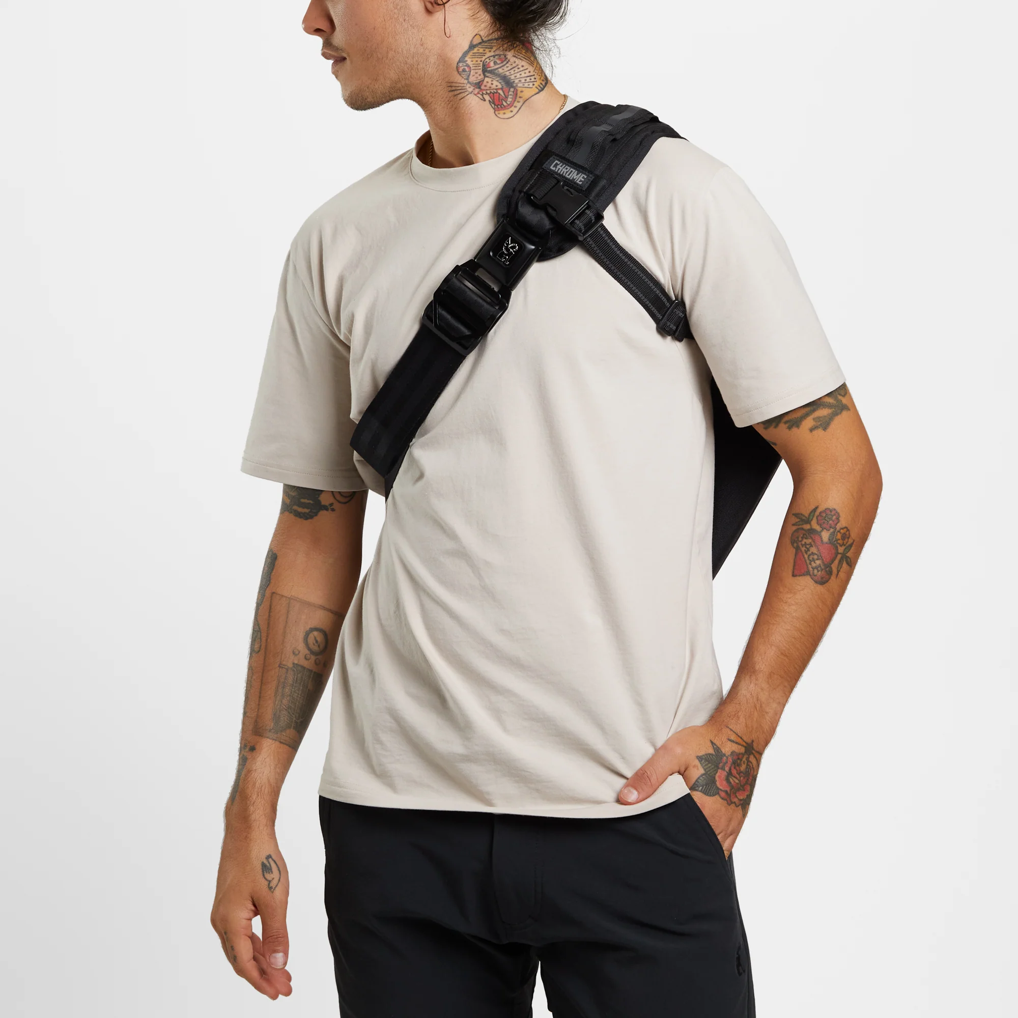 Chrome x SUPER73 Mini Metro Messenger bag - Image 6